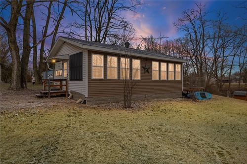 221 Celebration Ct, Oakwood, IL, 61858-9587 | Card Image