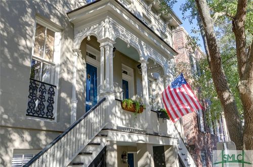 214 W Harris St, Savannah, GA, 31401-4313 | Card Image