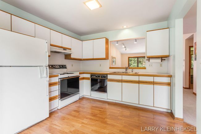 569 Appletree Dr, Condo with 3 bedrooms, 2 bathrooms and null parking in Holland MI | Image 17