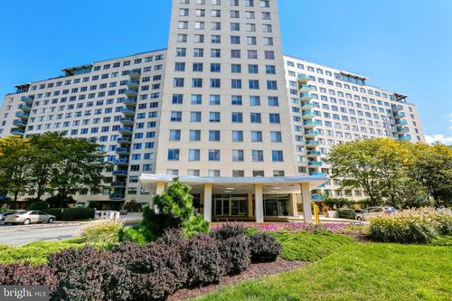 708-10401 Grosvenor Pl, ROCKVILLE, MD, 20852-4635 | Card Image