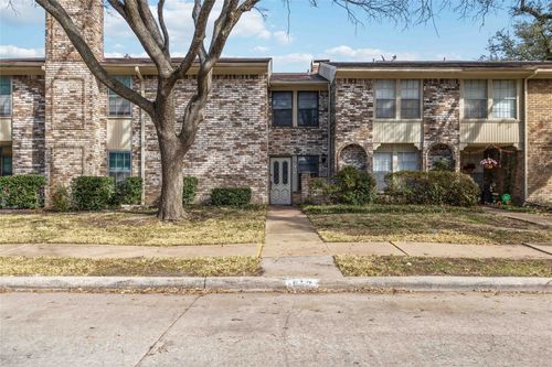 617 Towne House Ln, Richardson, TX, 75081-3531 | Card Image