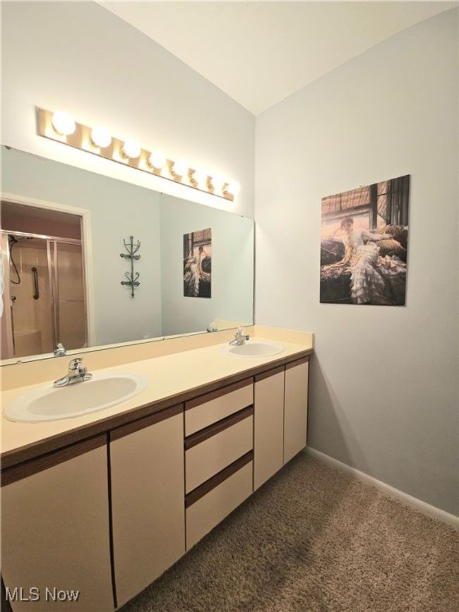 Bathroom with double vanity | Image 13