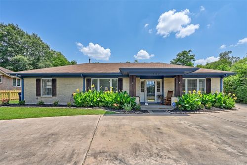 407 W Alamo St, Brenham, TX, 77833-3655 | Card Image