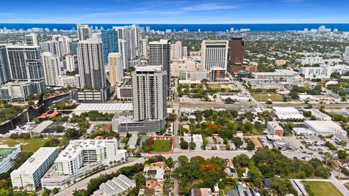 460 Sw 4th Ave, Fort Lauderdale, FL, 33315-1047 | Card Image