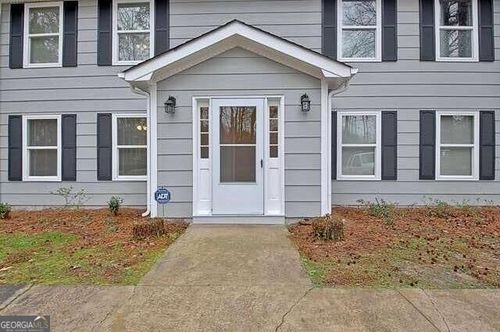 131 Valleywood Rd, Tyrone, GA, 30290-2482 | Card Image