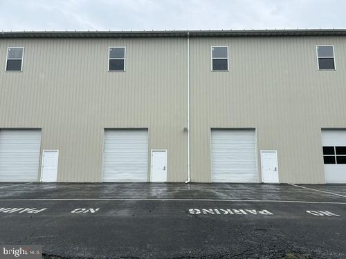 b-building-32 8th St, NEW CUMBERLAND, PA, 17070-1679 | Card Image