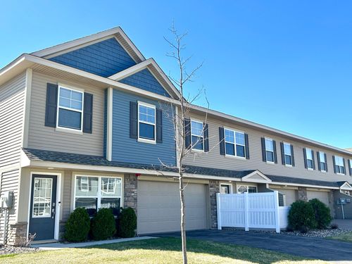 8042 Abercrombie Ln, Woodbury, MN, 55129-7557 | Card Image
