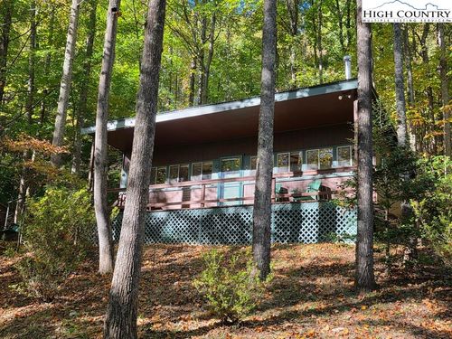 4091 Big Ivy Rd, Purlear, NC, 28665-9107 | Card Image