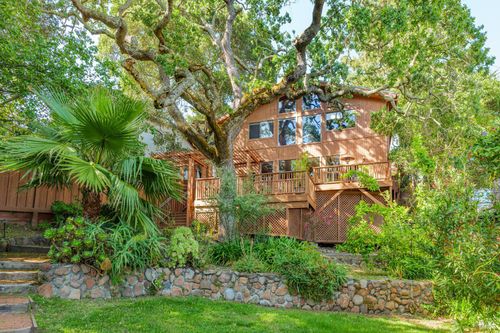 21 Woods Street, San Rafael, CA, 94901 | Card Image