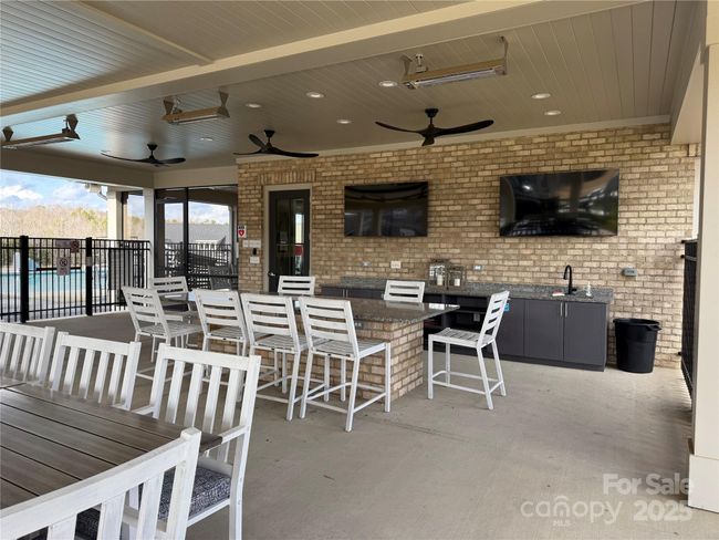 Outdoor Dining/Refreshment Bar at Amenity Center | Image 45