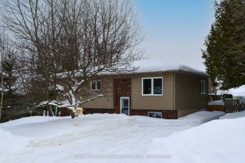 23 Brackenbury St, Markdale, ON, N0C1H0 | Card Image