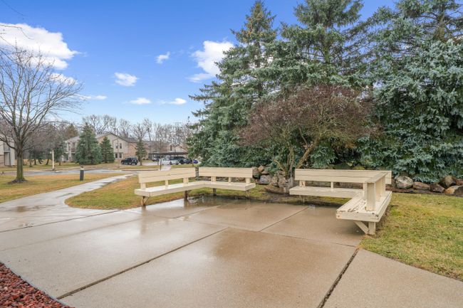 42565 Lilley Pointe Dr, Condo with 2 bedrooms, 2 bathrooms and null parking in Canton MI | Image 23