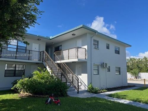 x-4450 Ludlam Rd, Miami, FL, 33155 | Card Image