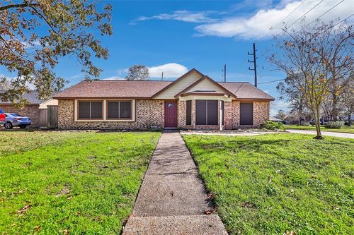 15906 Spinnaker Dr, Crosby, TX, 77532-5547 | Card Image