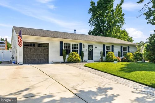 15 Grayburn Dr, Evesham, NJ, 08053-1921 | Card Image