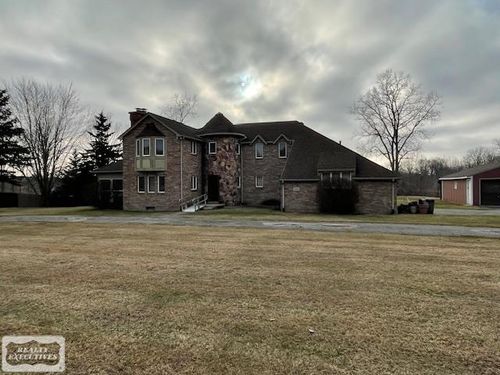 52401 Baker Rd, Chesterfield, MI, 48047-3105 | Card Image