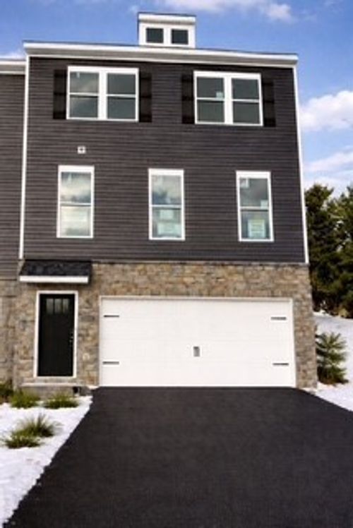 175 Sweetwater Dr, Coraopolis, PA, 15108-8306 | Card Image