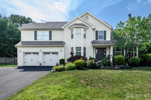 9 Country Rd, Jackson, NJ, 08527-3300 | Card Image