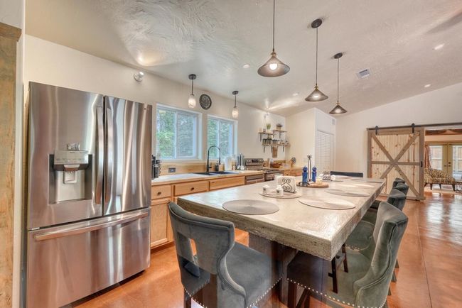 1529 Cedar View Ln, Home with 1 bedrooms, 2 bathrooms and 2 parking in Hiawassee GA | Image 20