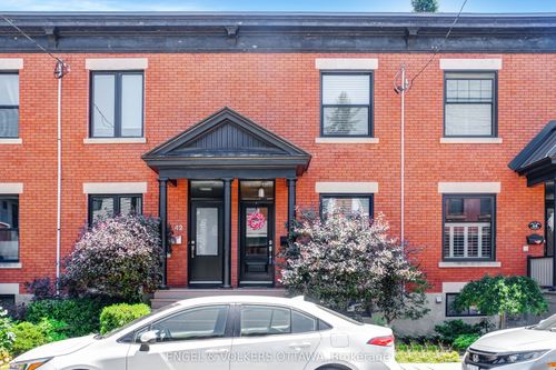 44 Newton St, Ottawa, ON, K1S2S7 | Card Image