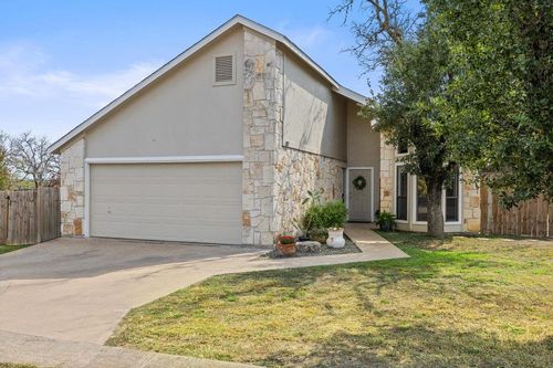 102 Pitchfork Dr, Johnson City, TX, 78636-2171 | Card Image