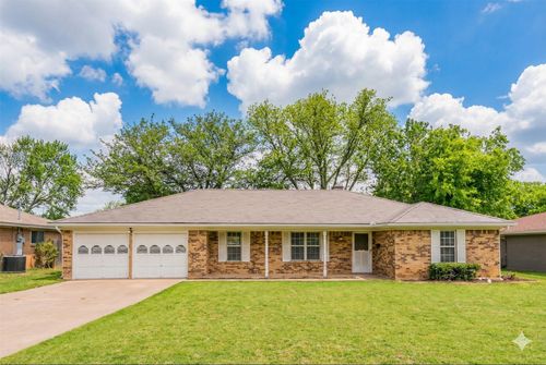 6248 Trail Lake Dr, Fort Worth, TX, 76133-3406 | Card Image