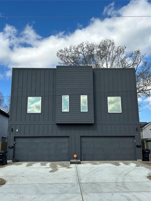 b-4513 Reed Rd, Houston, TX, 77051-2855 | Card Image