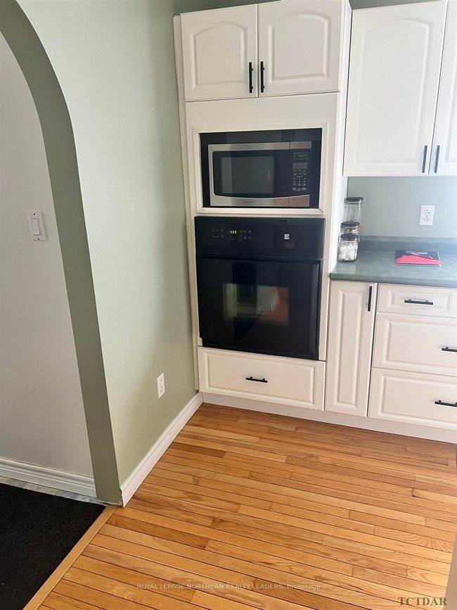 31 Poplar St, House other with 2 bedrooms, 2 bathrooms and 10 parking in Dowling ON | Image 5