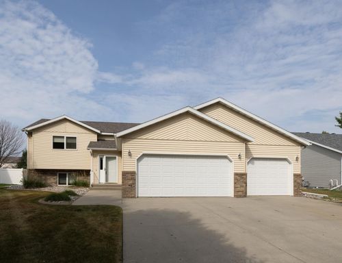 3609 Westmoor Blvd, Moorhead, MN, 56560-6913 | Card Image
