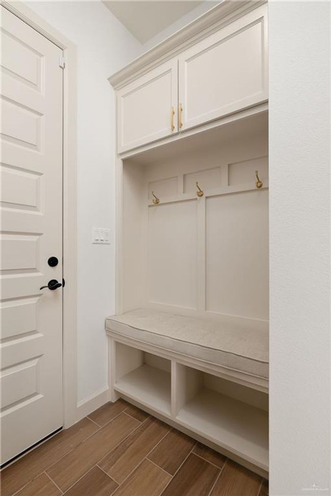8100 Coyote Dr, House other with 5 bedrooms, 3 bathrooms and 2 parking in Mission TX | Image 13
