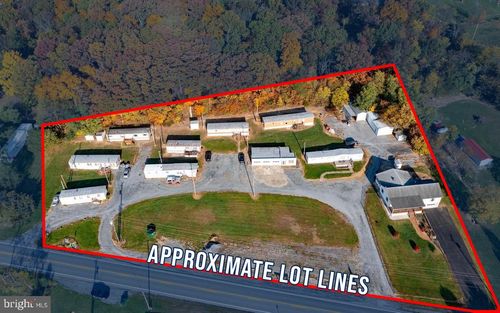 8353 Apple Harvest Dr, GERRARDSTOWN, WV, 25420-4053 | Card Image