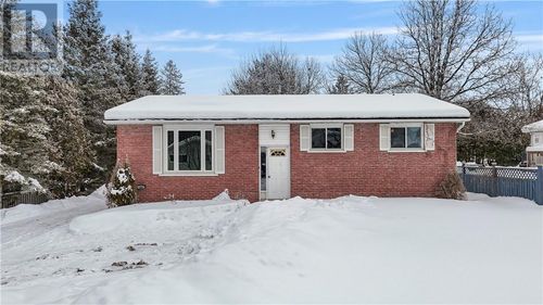 497 Bois St, Espanola, ON, P5E1A7 | Card Image