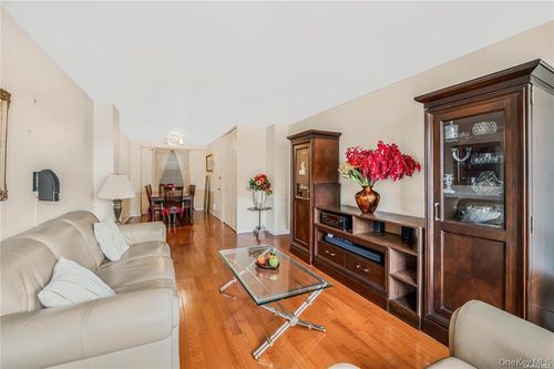 apt-5a-61 97th St, Rego Park, NY, 11374-1207 | Card Image