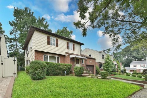 7906 214th St, Oakland Gardens, NY, 11364-3510 | Card Image