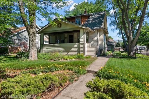 233 E Farnum Ave, Royal Oak, MI, 48067-4106 | Card Image