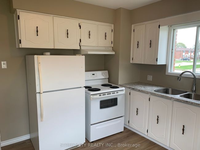 A - 140 Symes St, House attached with 2 bedrooms, 2 bathrooms and 2 parking in Glencoe ON | Image 8