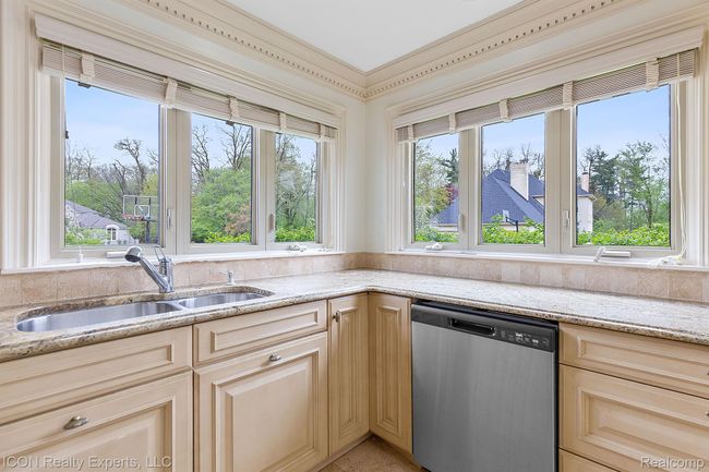 5215 Deer Run Cir, House other with 5 bedrooms, 7 bathrooms and null parking in Orchard Lake MI | Image 30