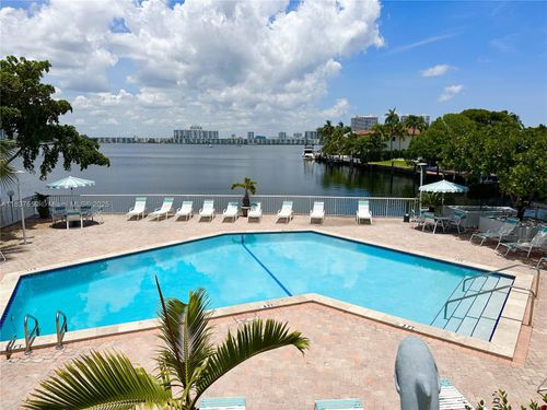 apt-304-2841 Ne 163rd St, North Miami Beach, FL, 33160-4404 | Card Image