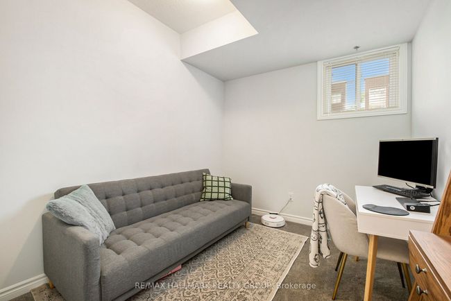 814 Mikinak Rd, Condo with 2 bedrooms, 1 bathrooms and 1 parking in Ottawa ON | Image 8