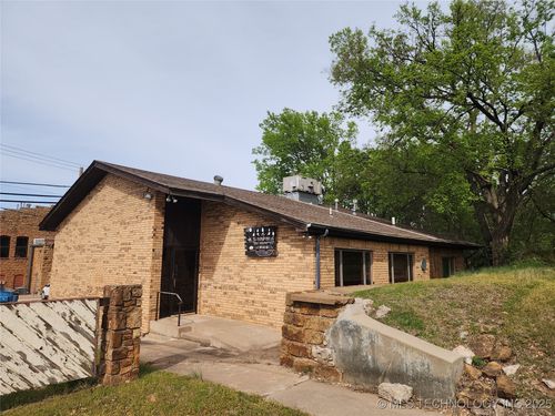 622 7th St, Pawnee, OK, 74058-2541 | Card Image
