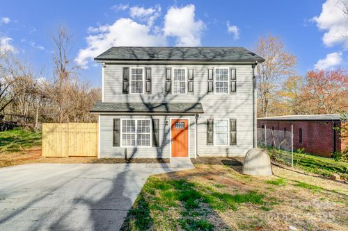 726 Pennsylvania Ave, Charlotte, NC, 28216-4121 | Card Image