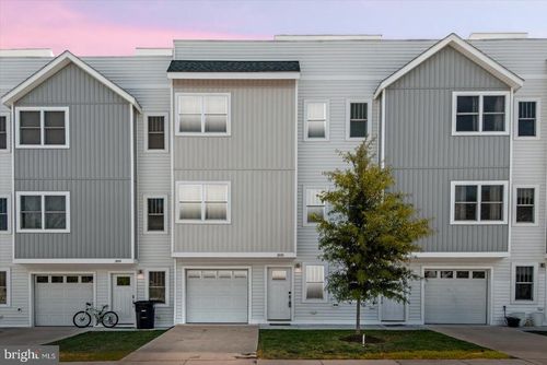 308 Douglas Ave, COLONIAL BEACH, VA, 22443-2203 | Card Image