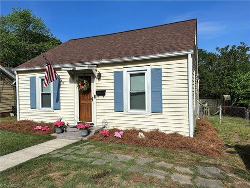 412 Griffith St, Thomasville, NC, 27360-3027 | Card Image