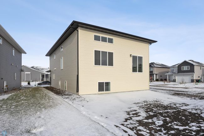 Exterior | Image 32