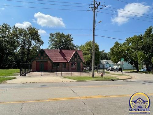 1700 Sw Buchanan St, Topeka, KS, 66604-3067 | Card Image