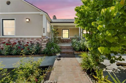 4547 Lasheart Dr, La Canada Flintridge, CA, 91011-2144 | Card Image