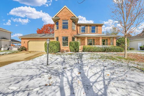 808 Lakeshore Dr, Tuscola, IL, 61953-9239 | Card Image