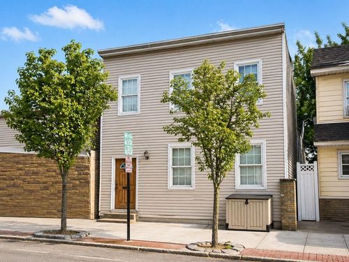 607 22nd St, Union City, NJ, 07087-3503 | Card Image