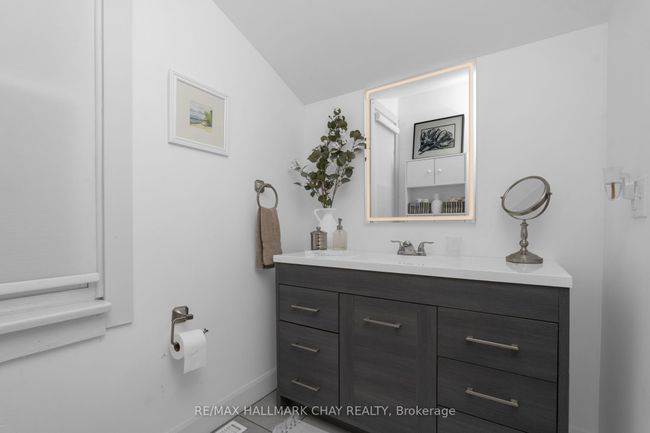 7 Napier St, House other with 3 bedrooms, 1 bathrooms and 7 parking in Barrie ON | Image 14