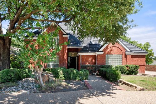 2801 Knotted Oaks Trl, Arlington, TX, 76006-2759 | Card Image
